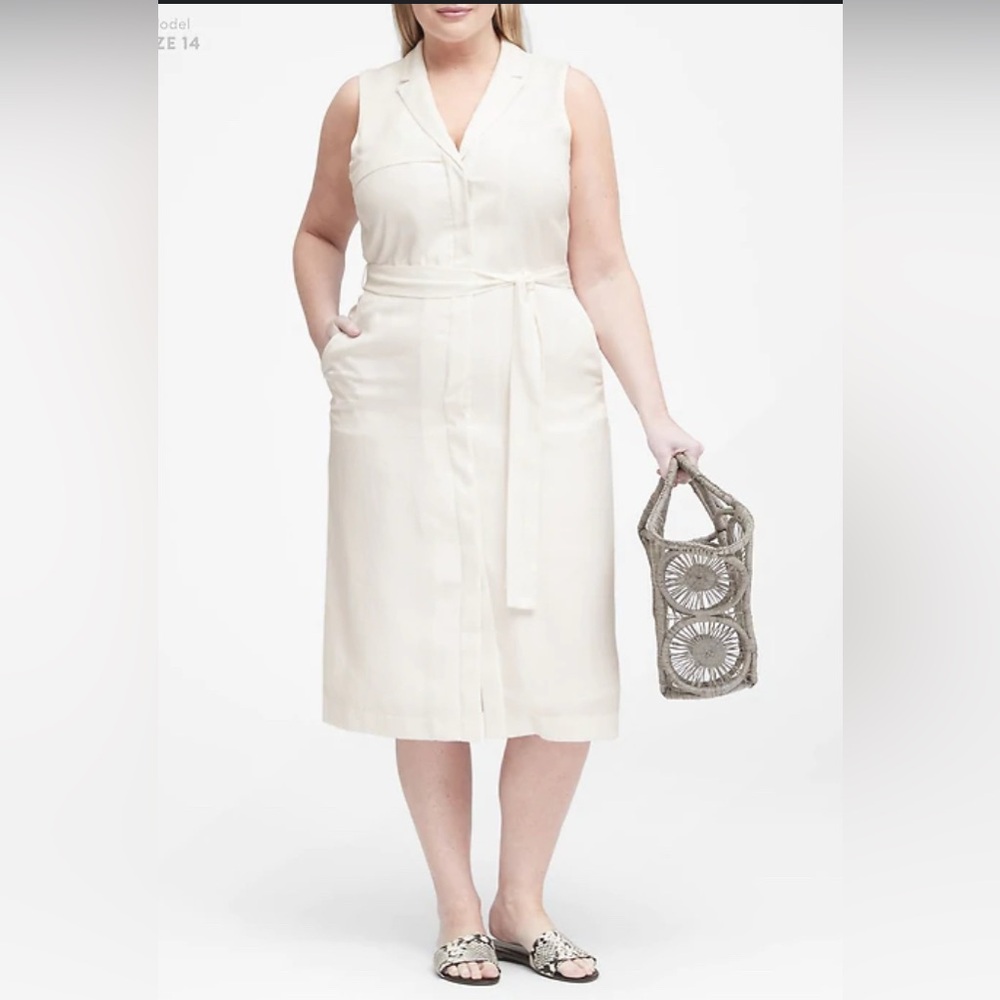 Banana Republic Plus Size White Dress Size 18/20